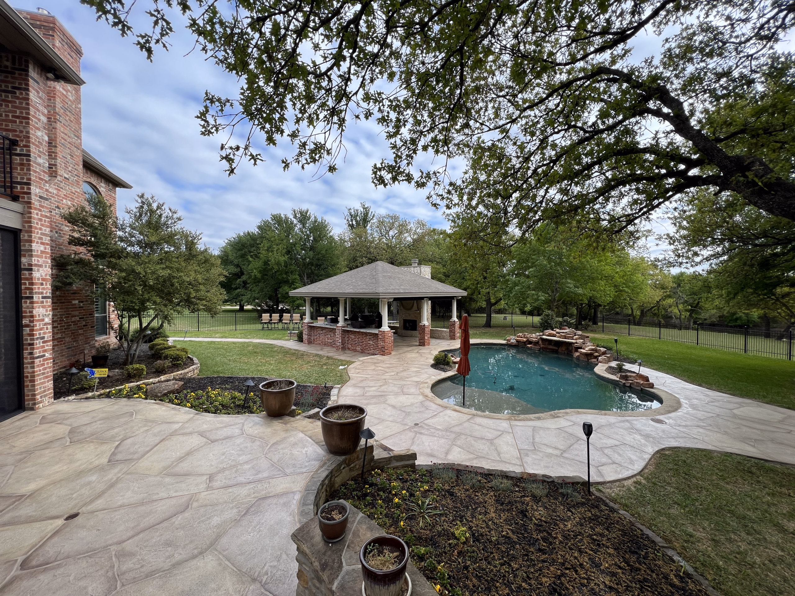 Overlay pool deck resurfacing project in Fort Worth, TX